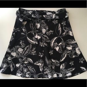 Merona Women’s black & white, floral, flare skirt